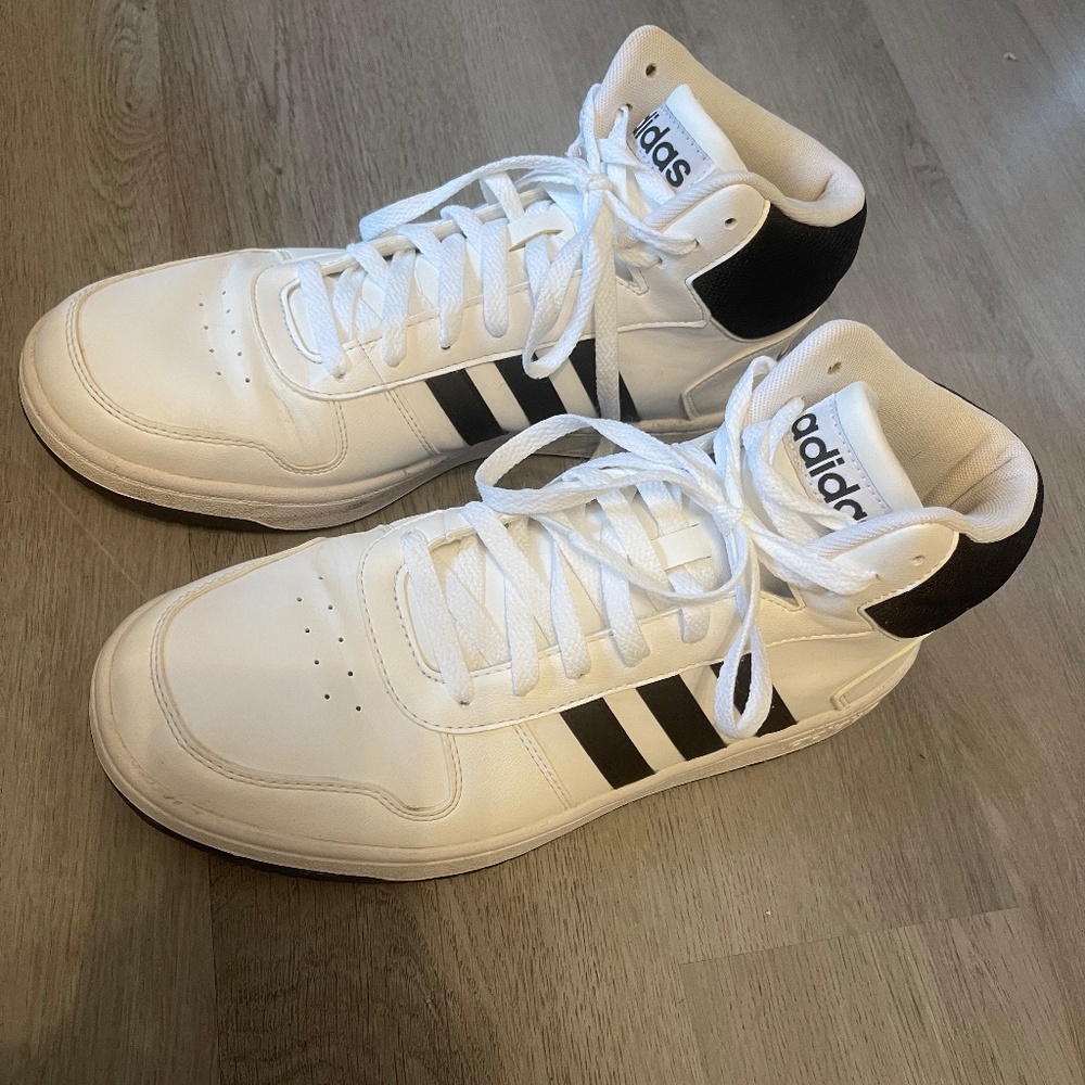 Men’s Adidas white tennis  shoes with black stripes. Size 11 men’s